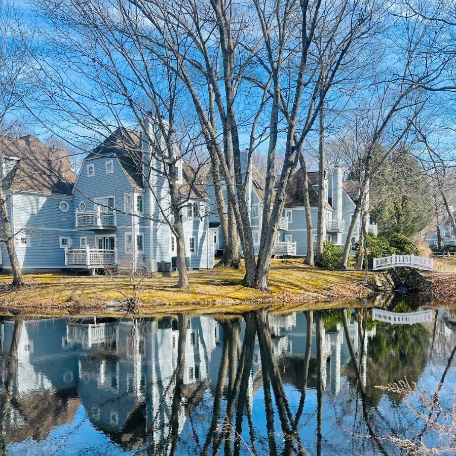 Getaway Villa- 3 Mins To Mohegan- Fully Stocked With Two Full Beds & Fireplace- Jacuzzi, Saltwater Pools, Sauna Norwich Exterior foto